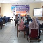 Kepala SMAN Ulumul Quran Pidie Latih Guru SMAN 1 Peulimbang Menulis Buku