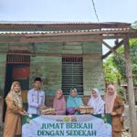 Siswa SMAN Ulumul Quran Kembali Mengadakan Sedekah Jumat Berkah